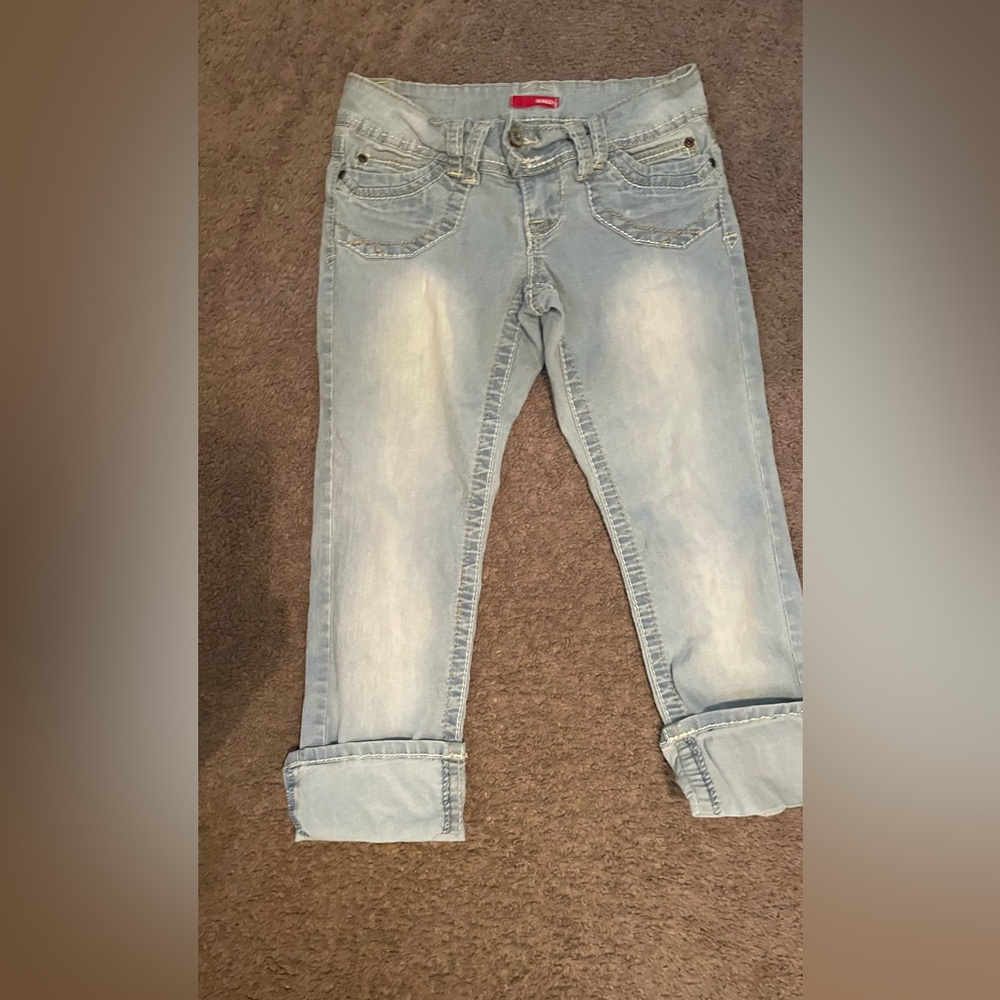 BONGO Light Wash Cropped Jeans